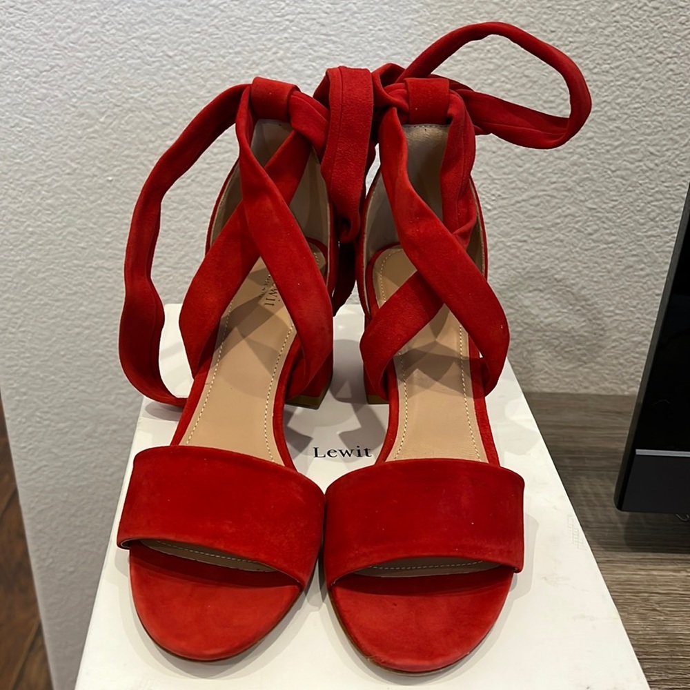Lewit Wrap Heels